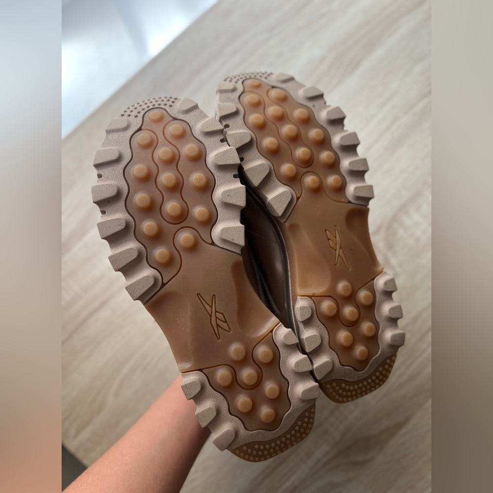 Reebok Rose Gold Metallic Sneakers CardiB Leather Platforms Y2K Chunky Size 8.5 - Picture 7 of 14